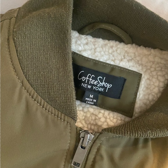 Army green bomber jacket - Picture 3 of 3